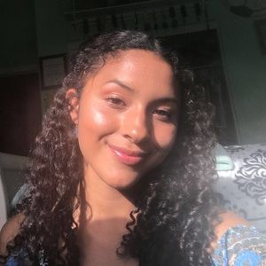 Meet your Posher, Jazmin